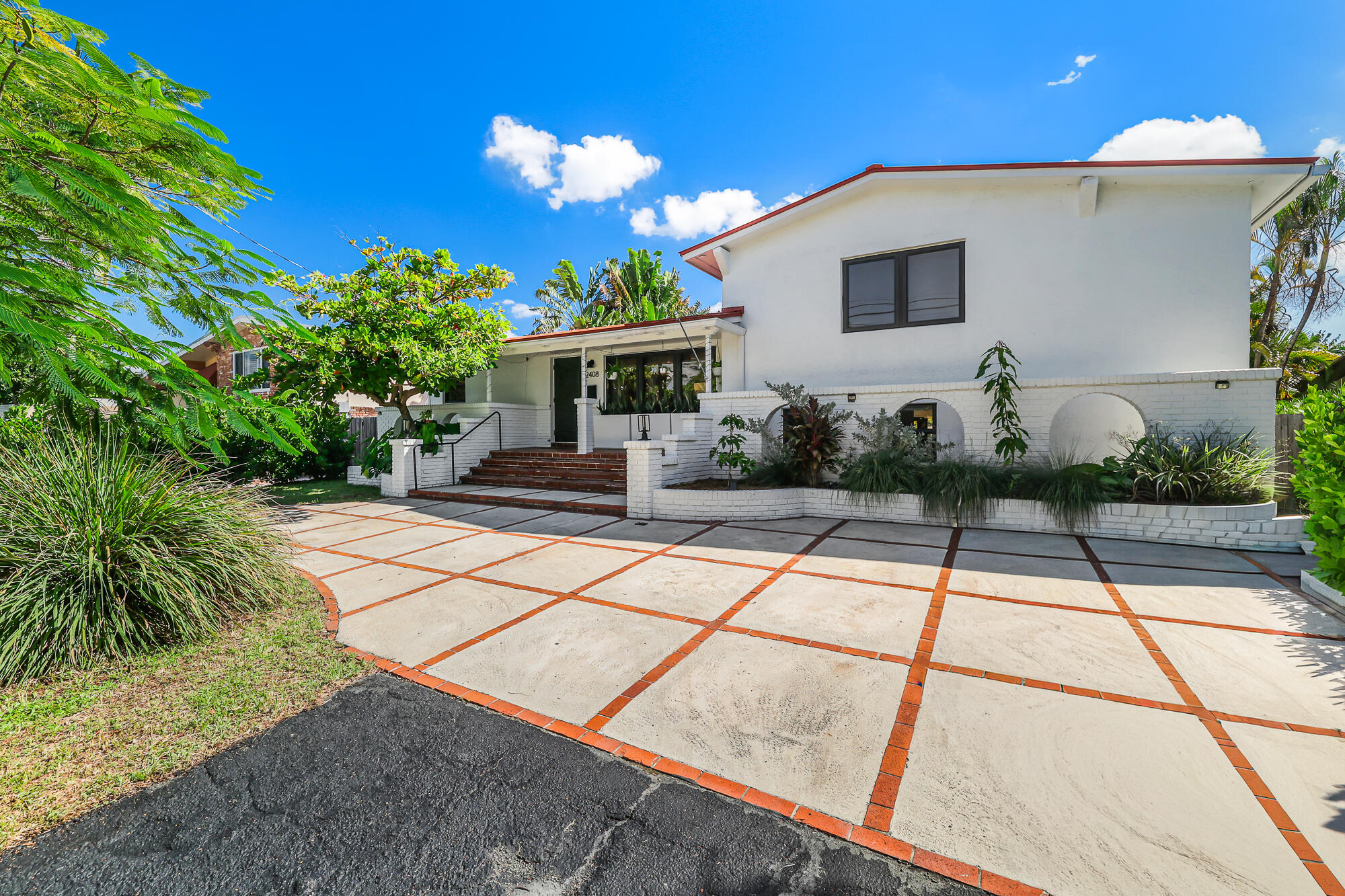 2408 NE 17th Ter