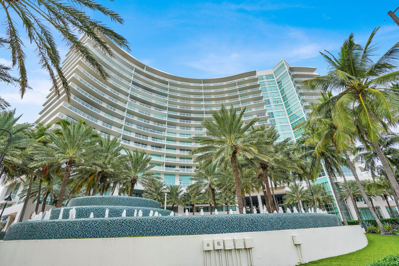 1 N Ocean Blvd #1207
