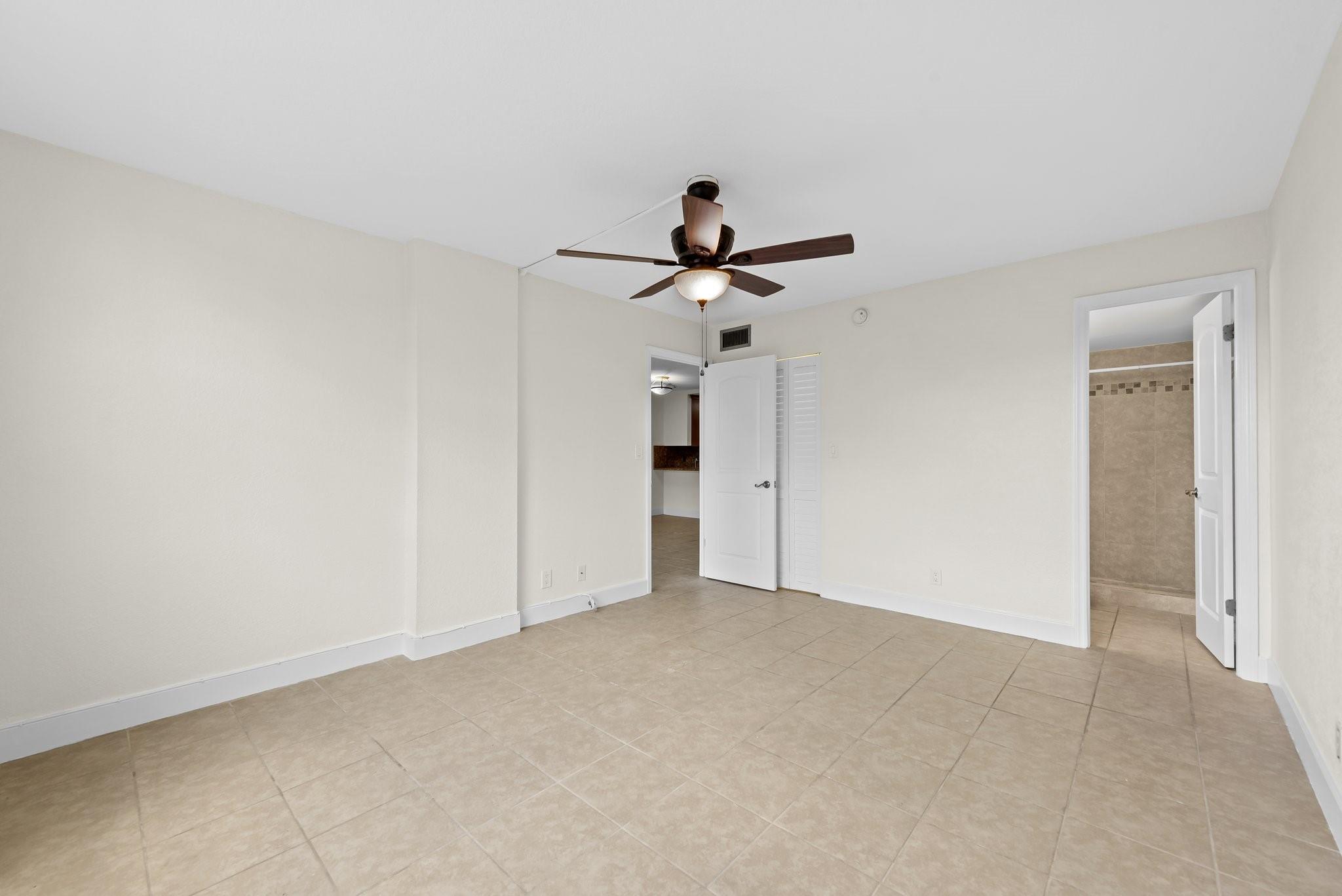 111 Royal Park Dr #1C,Oakland Park, FL 33309
