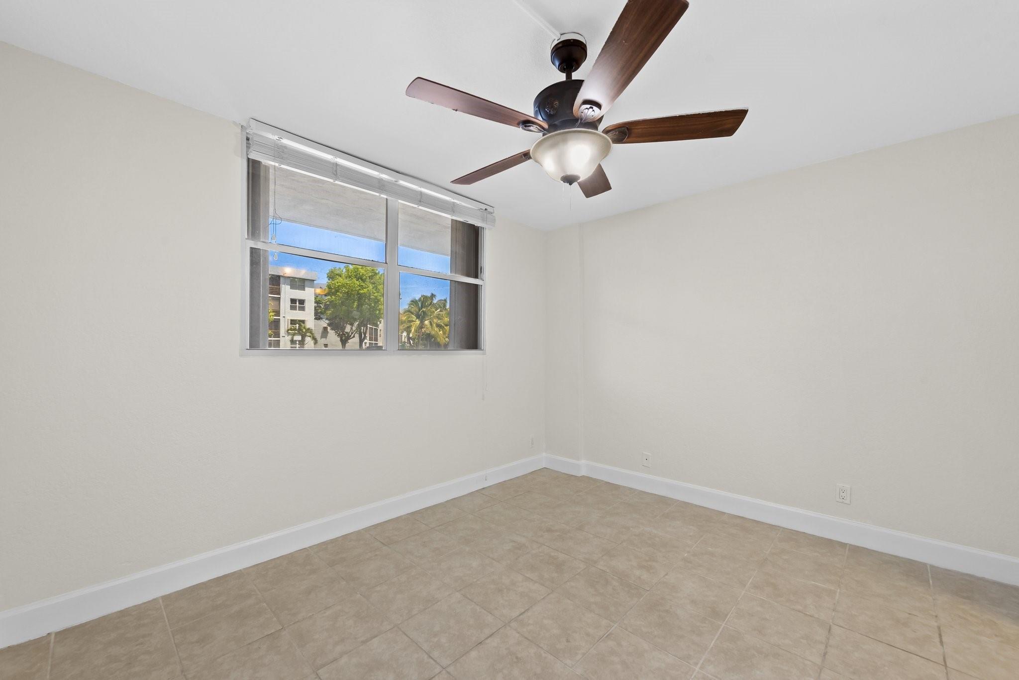 111 Royal Park Dr #1C,Oakland Park, FL 33309