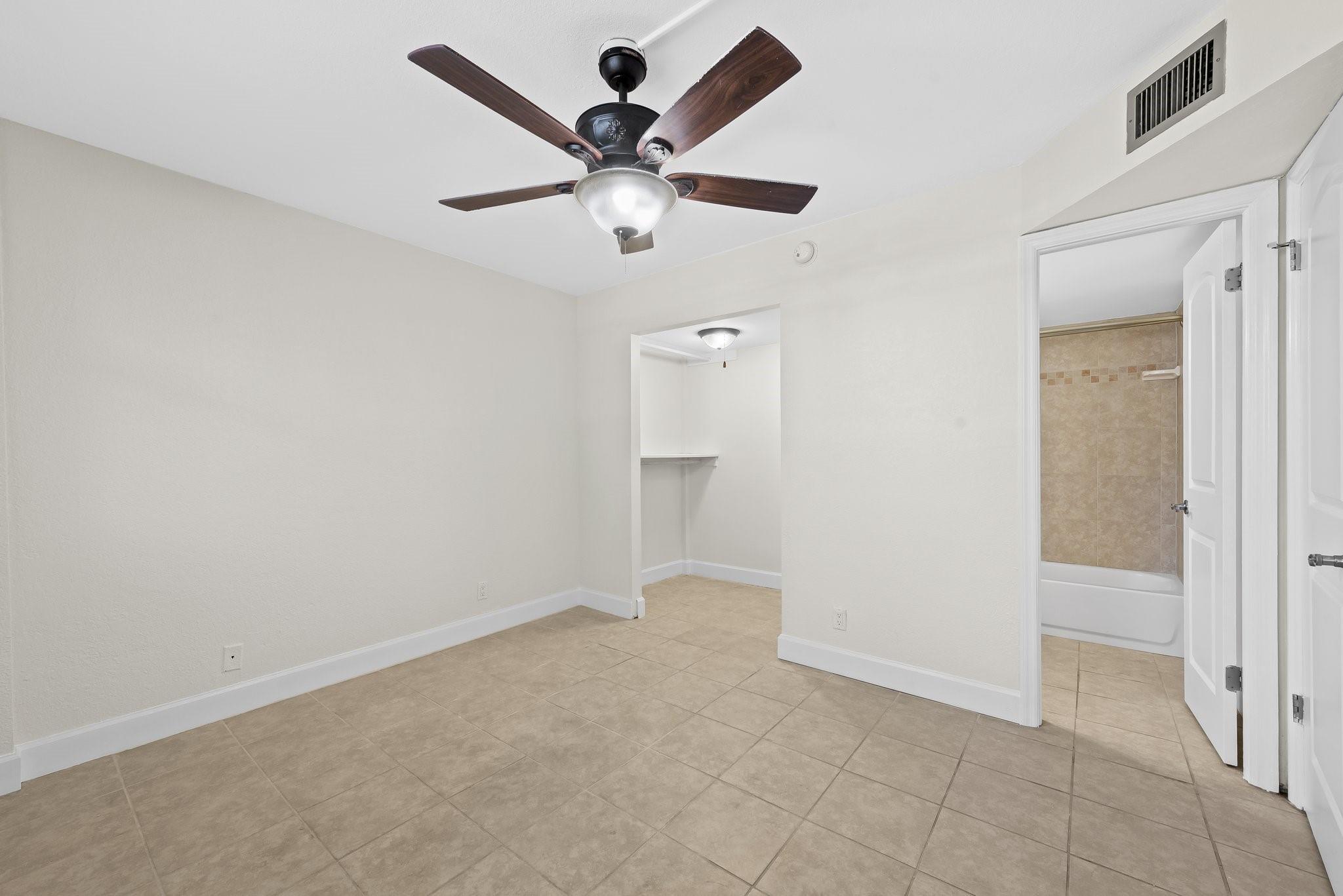 111 Royal Park Dr #1C,Oakland Park, FL 33309