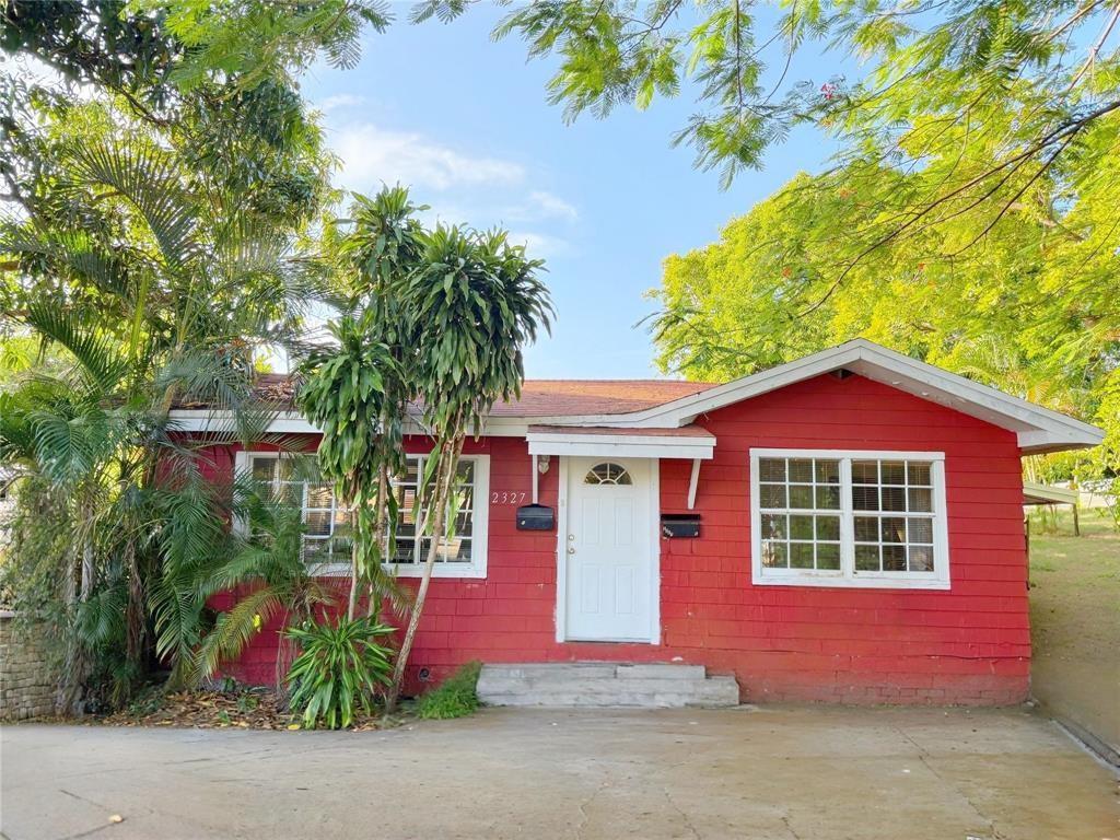 2327 Polk St