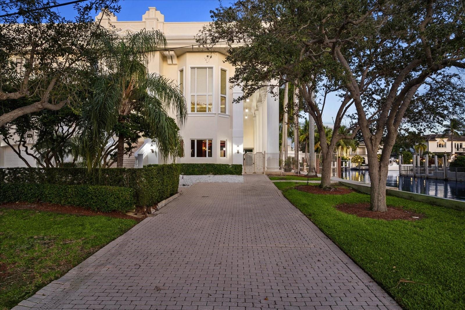 414 Riviera Isle Fort Lauderdale, FL 33301