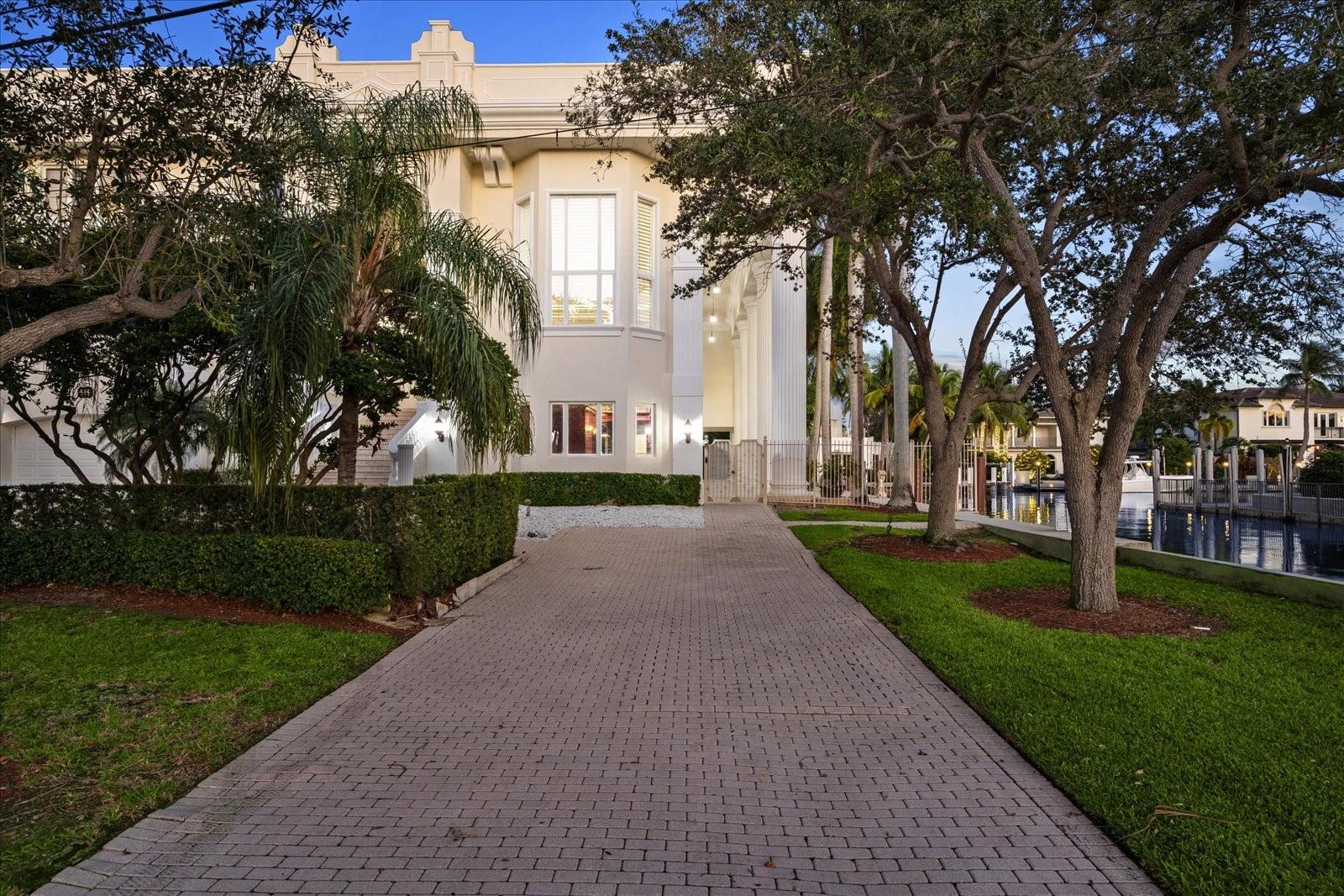 414 Riviera Isle Fort Lauderdale, FL 33301