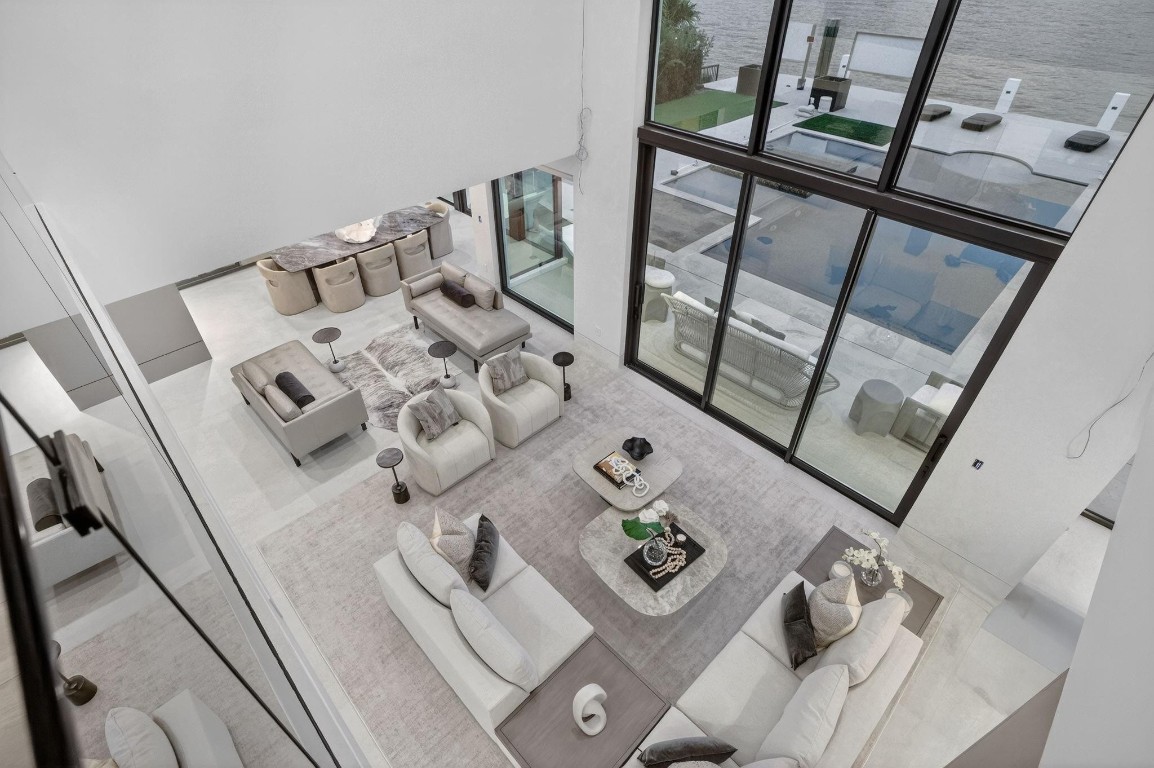 2533 Aqua Vis Fort Lauderdale, FL 33301