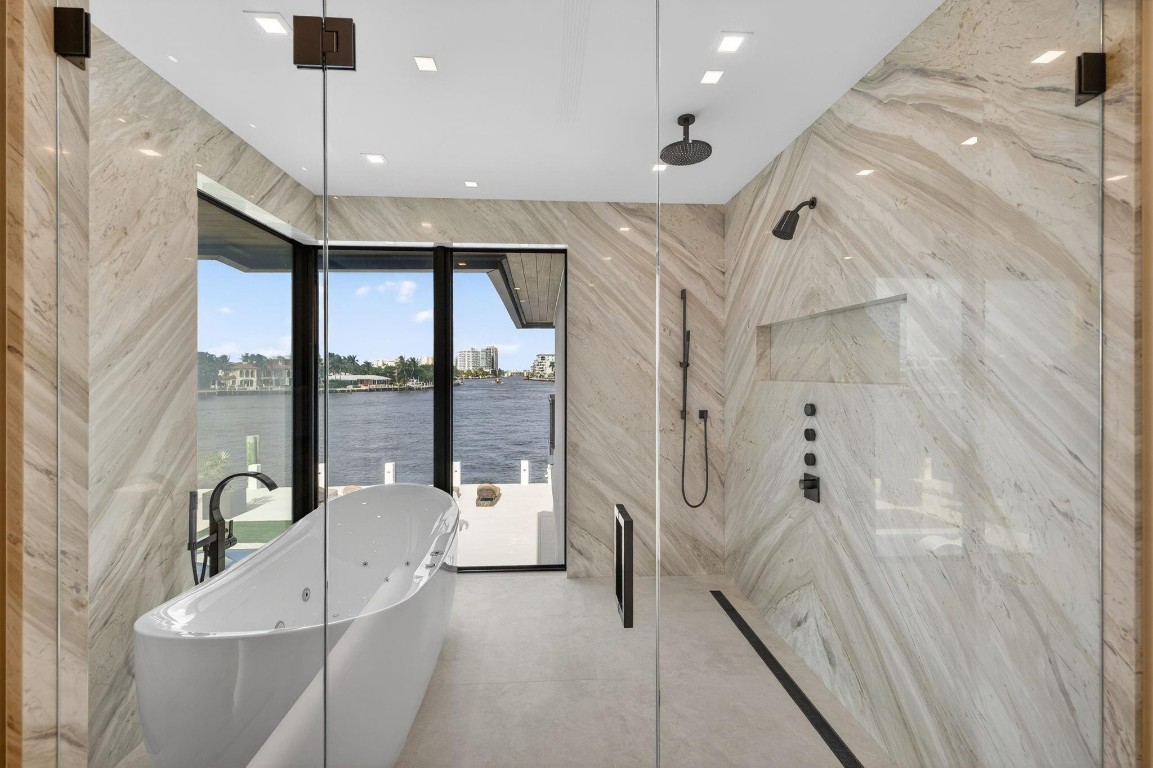 2533 Aqua Vis Fort Lauderdale, FL 33301