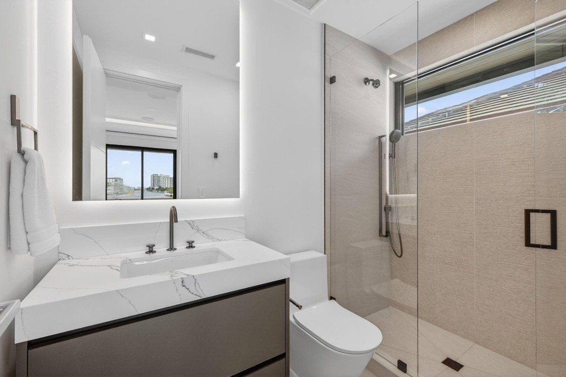 2533 Aqua Vis Fort Lauderdale, FL 33301