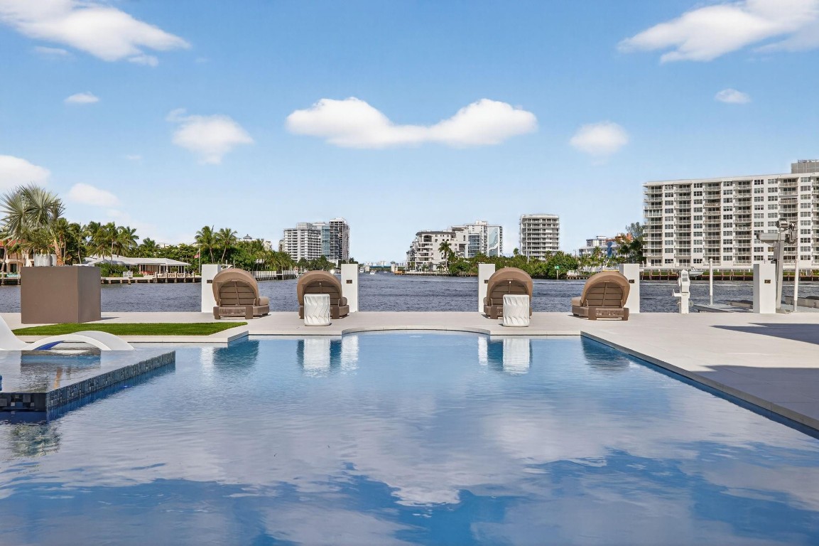 2533 Aqua Vis Fort Lauderdale, FL 33301