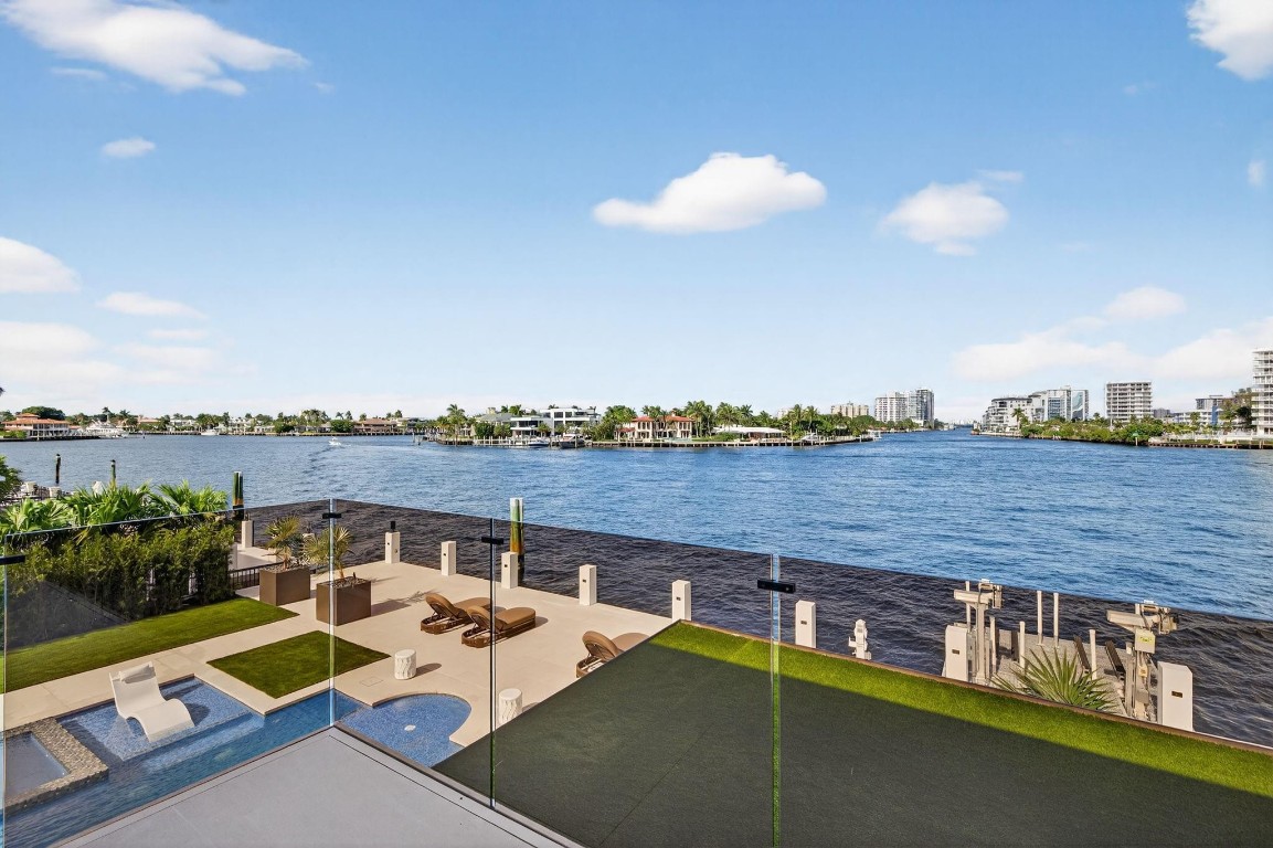 2533 Aqua Vis Fort Lauderdale, FL 33301