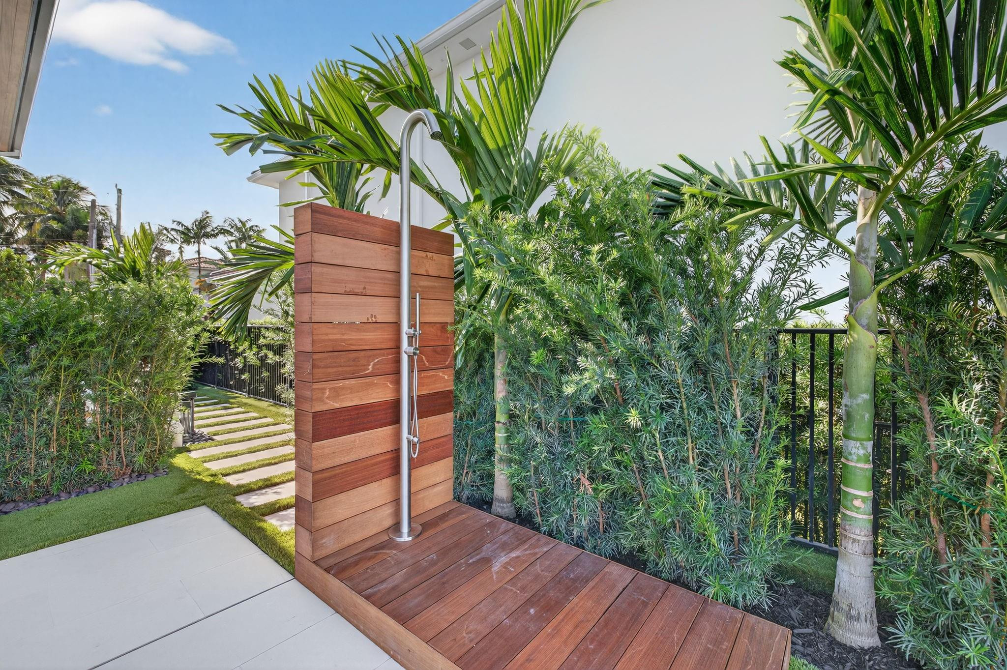 2533 Aqua Vis Fort Lauderdale, FL 33301