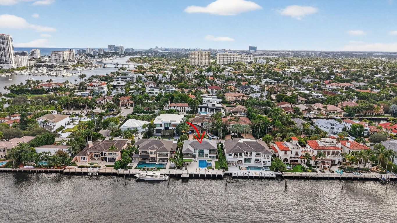 2533 Aqua Vis Fort Lauderdale, FL 33301