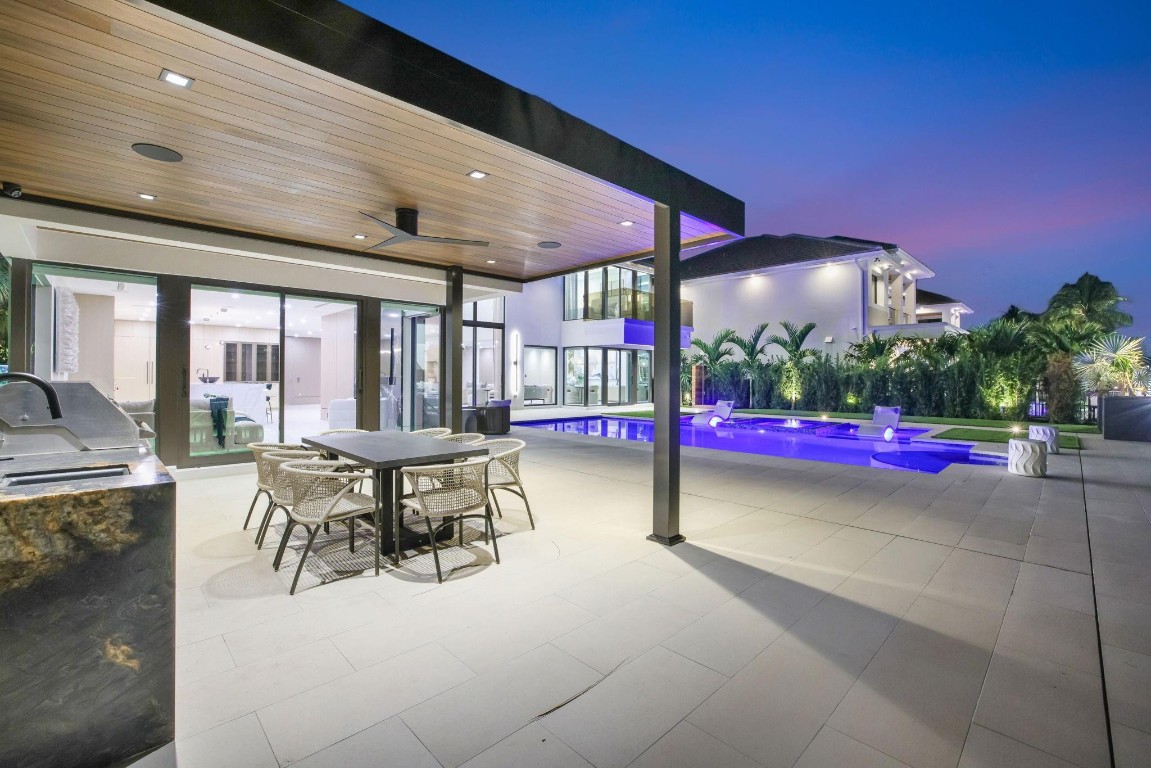 2533 Aqua Vis Fort Lauderdale, FL 33301