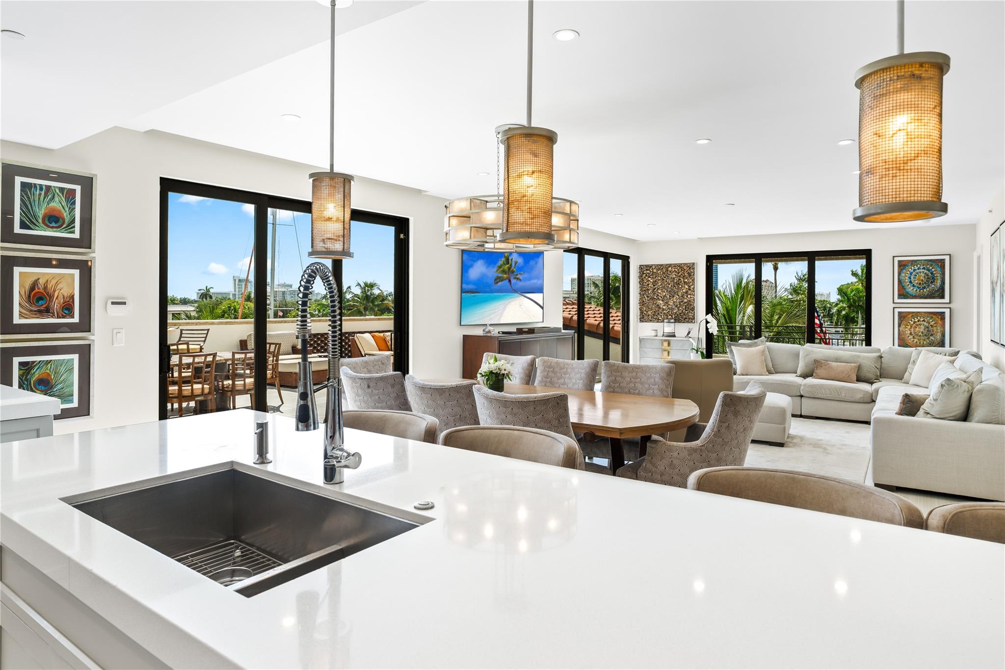 1532 SE 12th St #PH-1