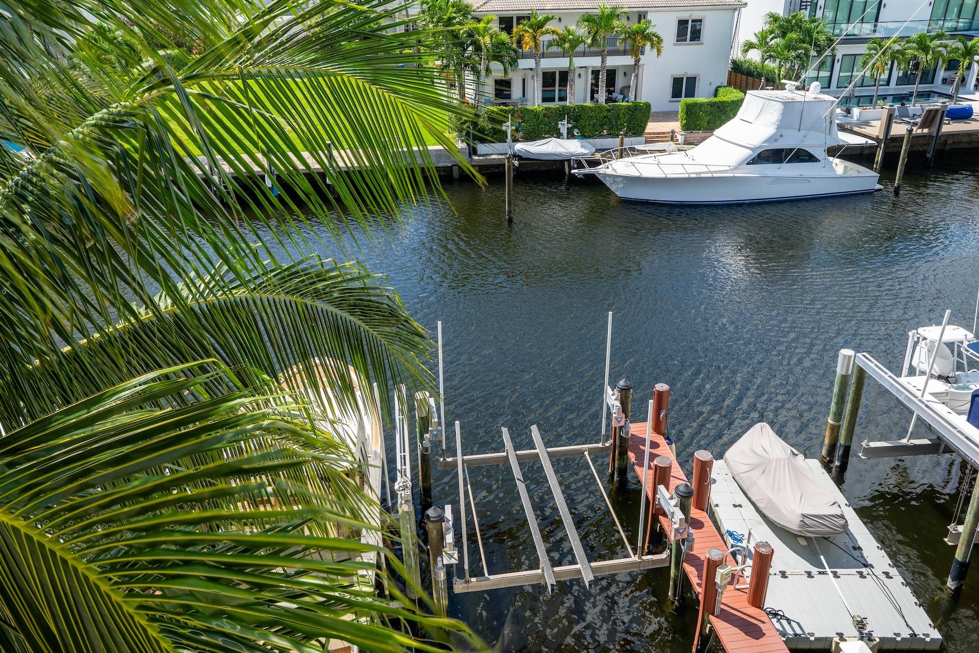 1532 SE 12th St #PH-1 Fort Lauderdale, FL 33316