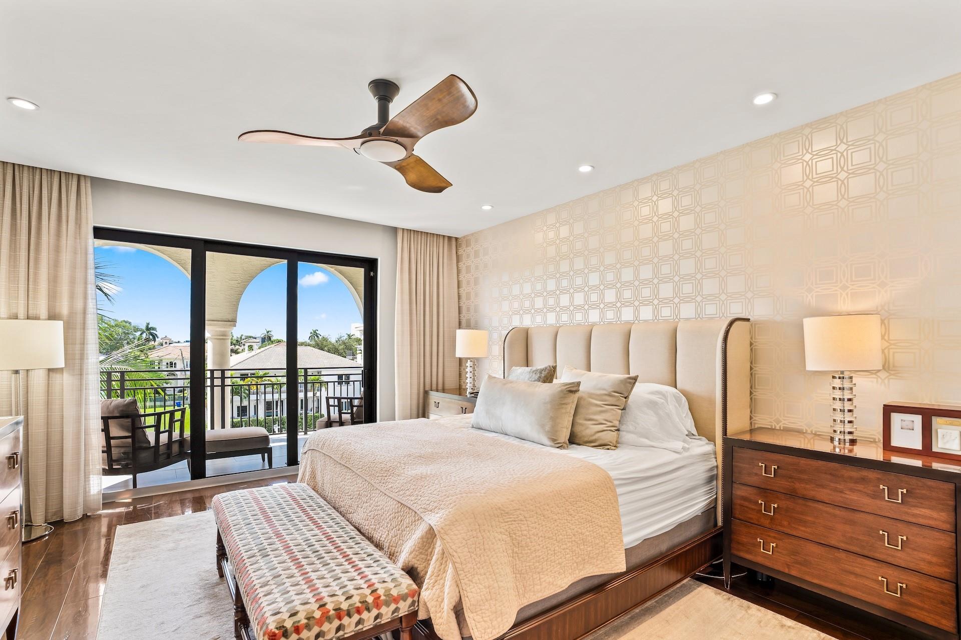 1532 SE 12th St #PH-1 Fort Lauderdale, FL 33316