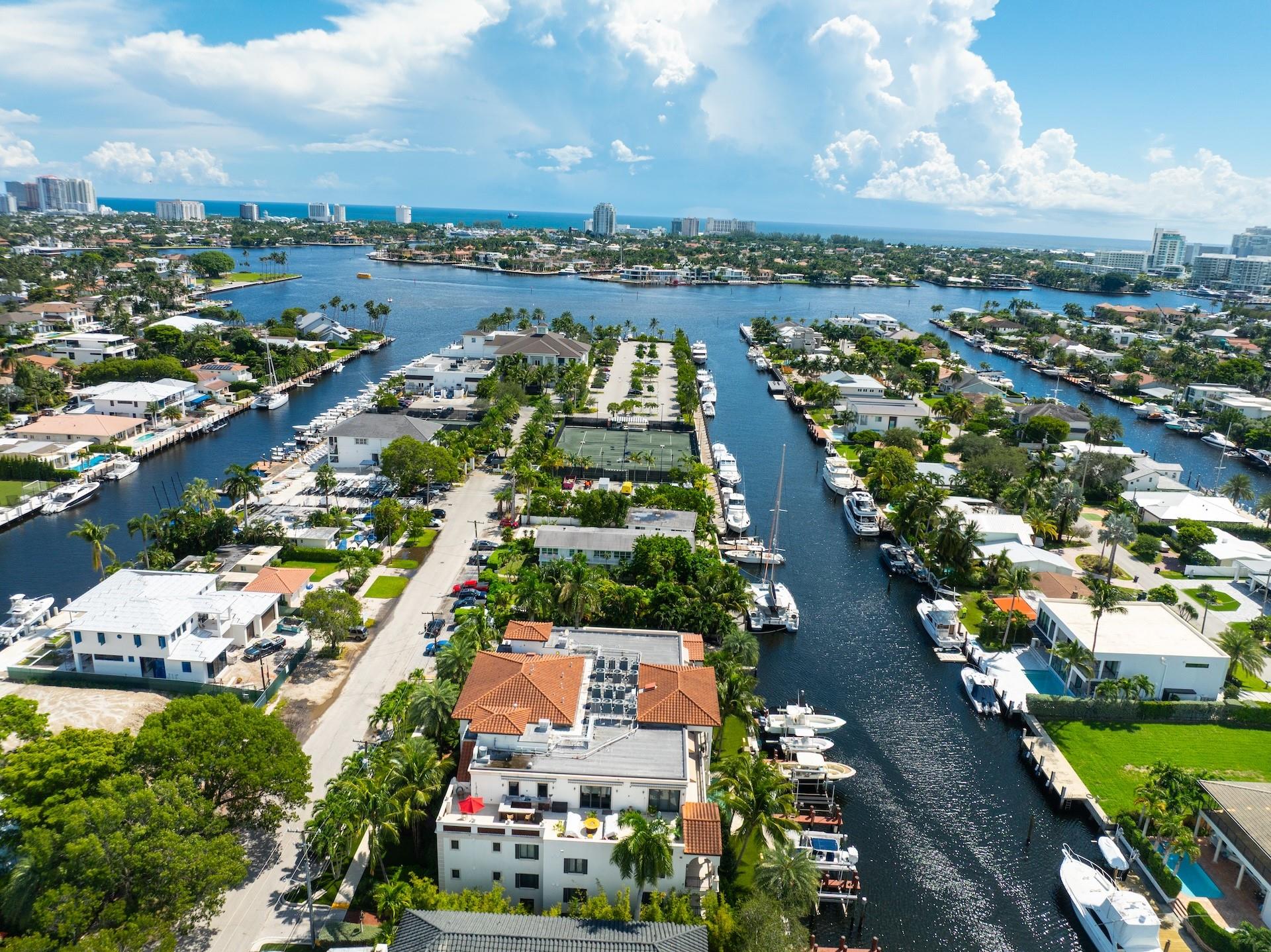 1532 SE 12th St #PH-1 Fort Lauderdale, FL 33316