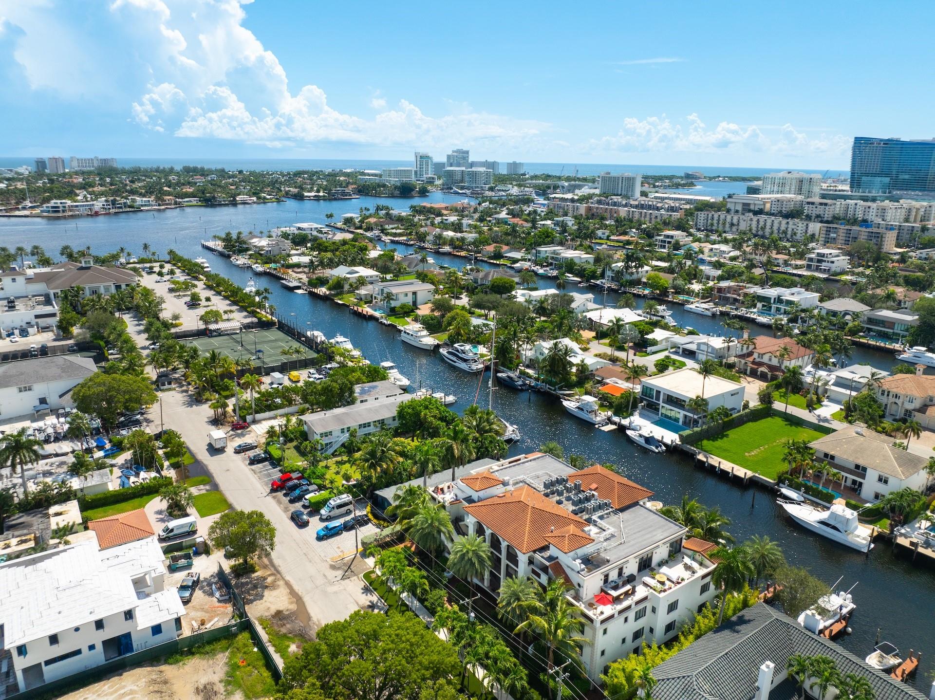 1532 SE 12th St #PH-1 Fort Lauderdale, FL 33316