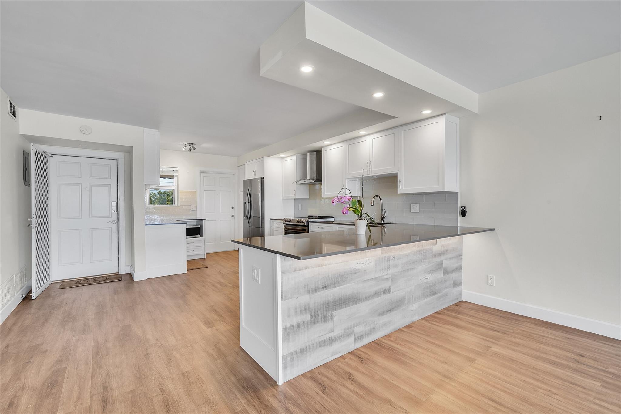 3121 NE 51st St #406E Fort Lauderdale, FL 33308