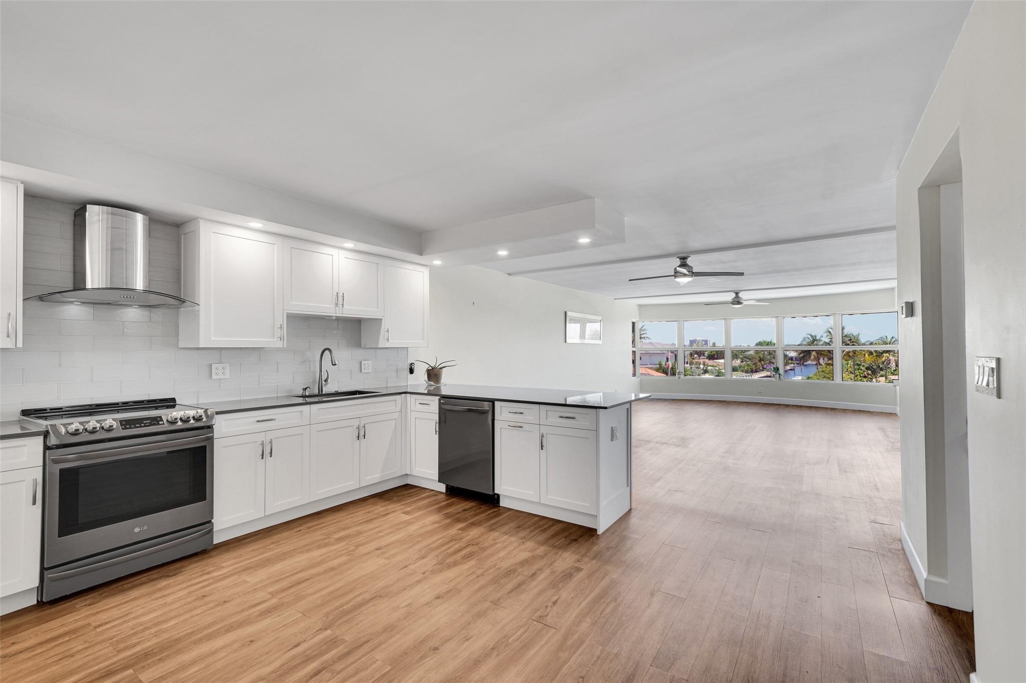 3121 NE 51st St #406E Fort Lauderdale, FL 33308