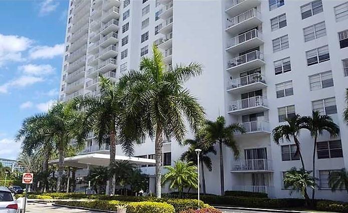 13499 Biscayne Blvd #1503