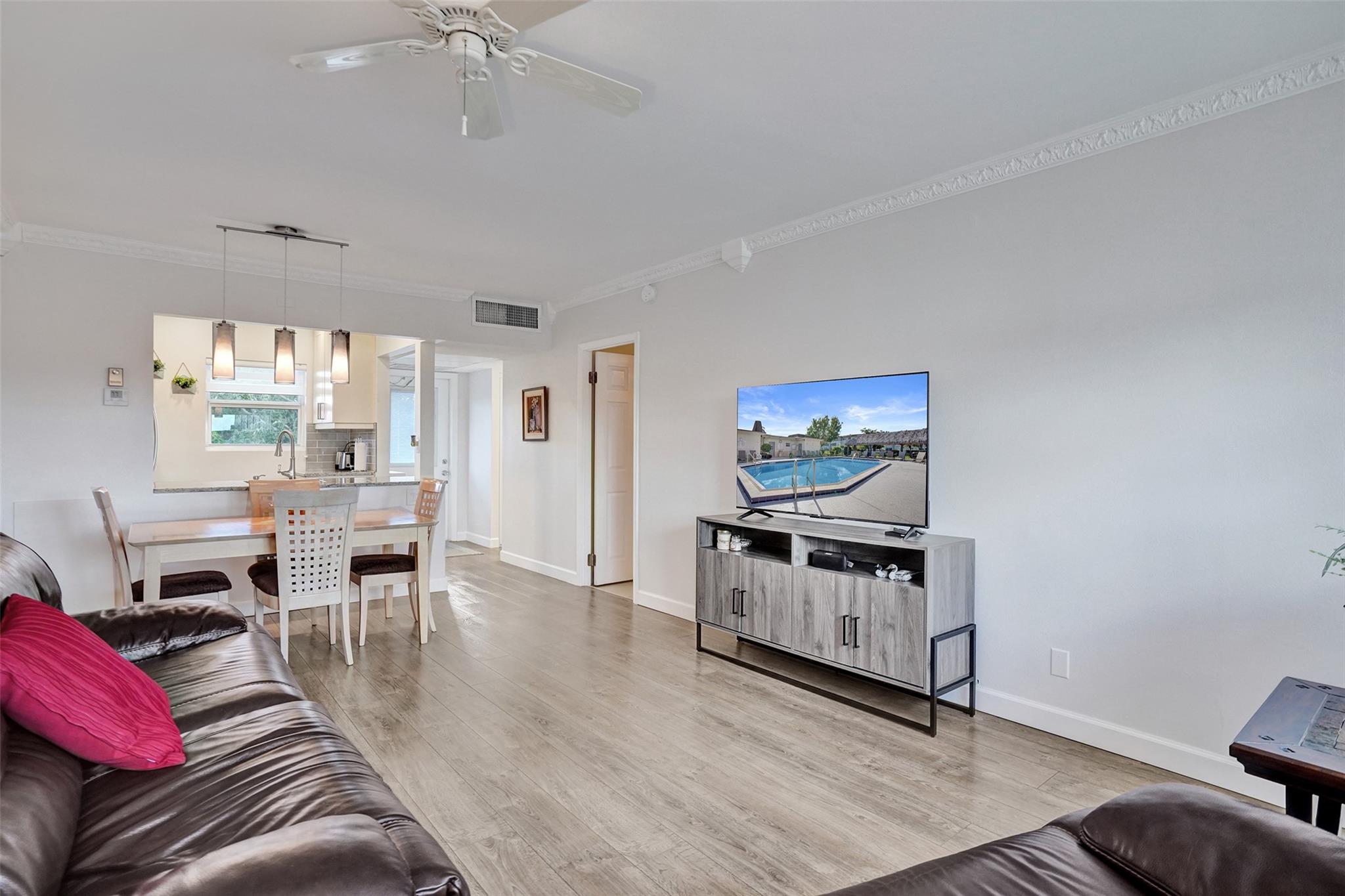 3405 NW 48th Ave #611 Lauderdale Lakes, FL 33319