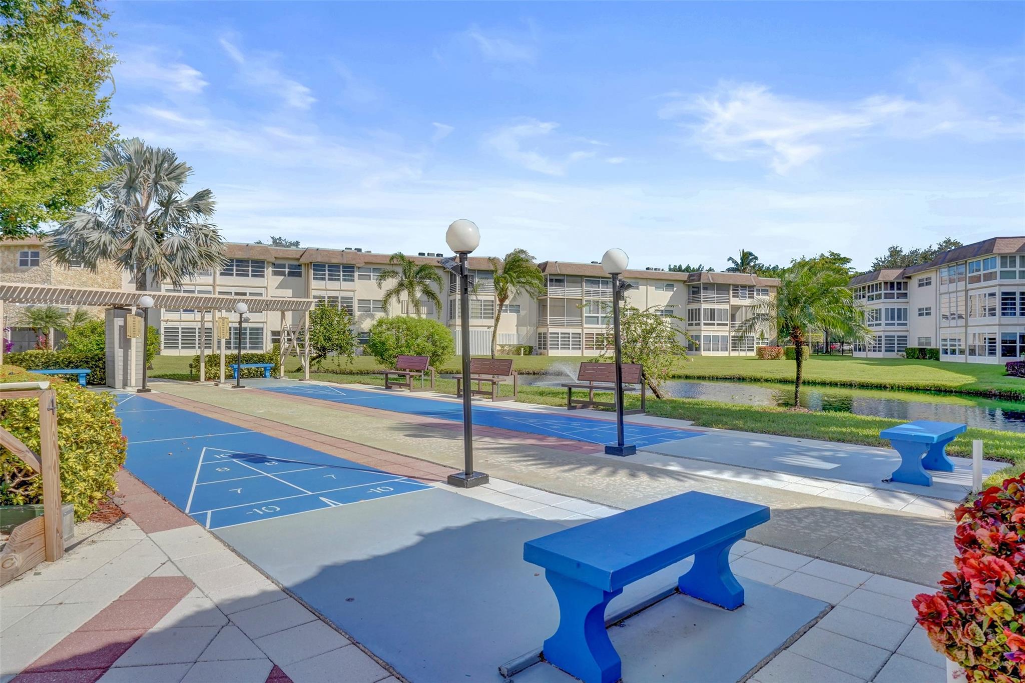 3405 NW 48th Ave #611 Lauderdale Lakes, FL 33319