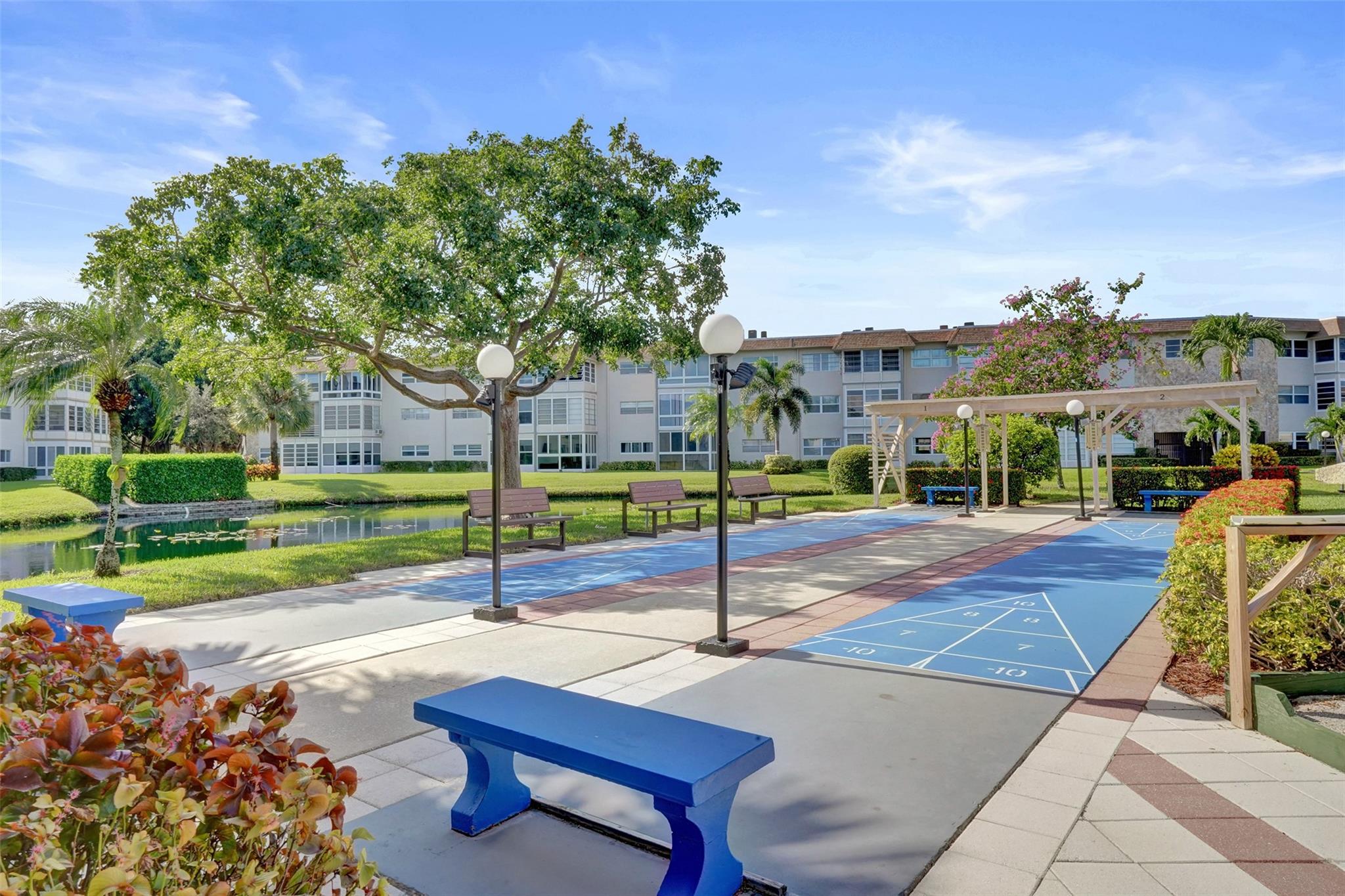 3405 NW 48th Ave #611 Lauderdale Lakes, FL 33319