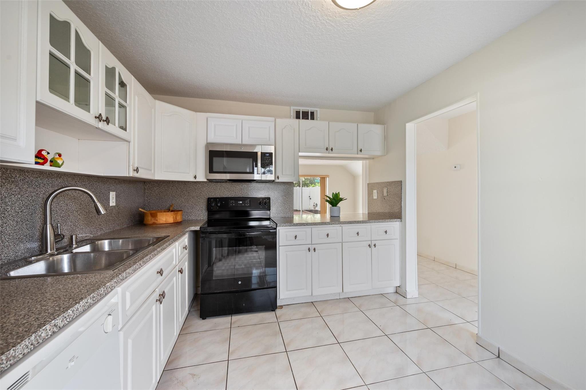 4024 SW 67th Ter #2 Davie, FL 33314