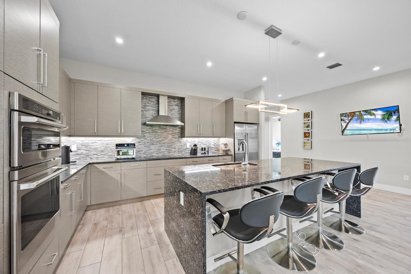 3069 Bellflower Cir West Palm Beach, FL 33401