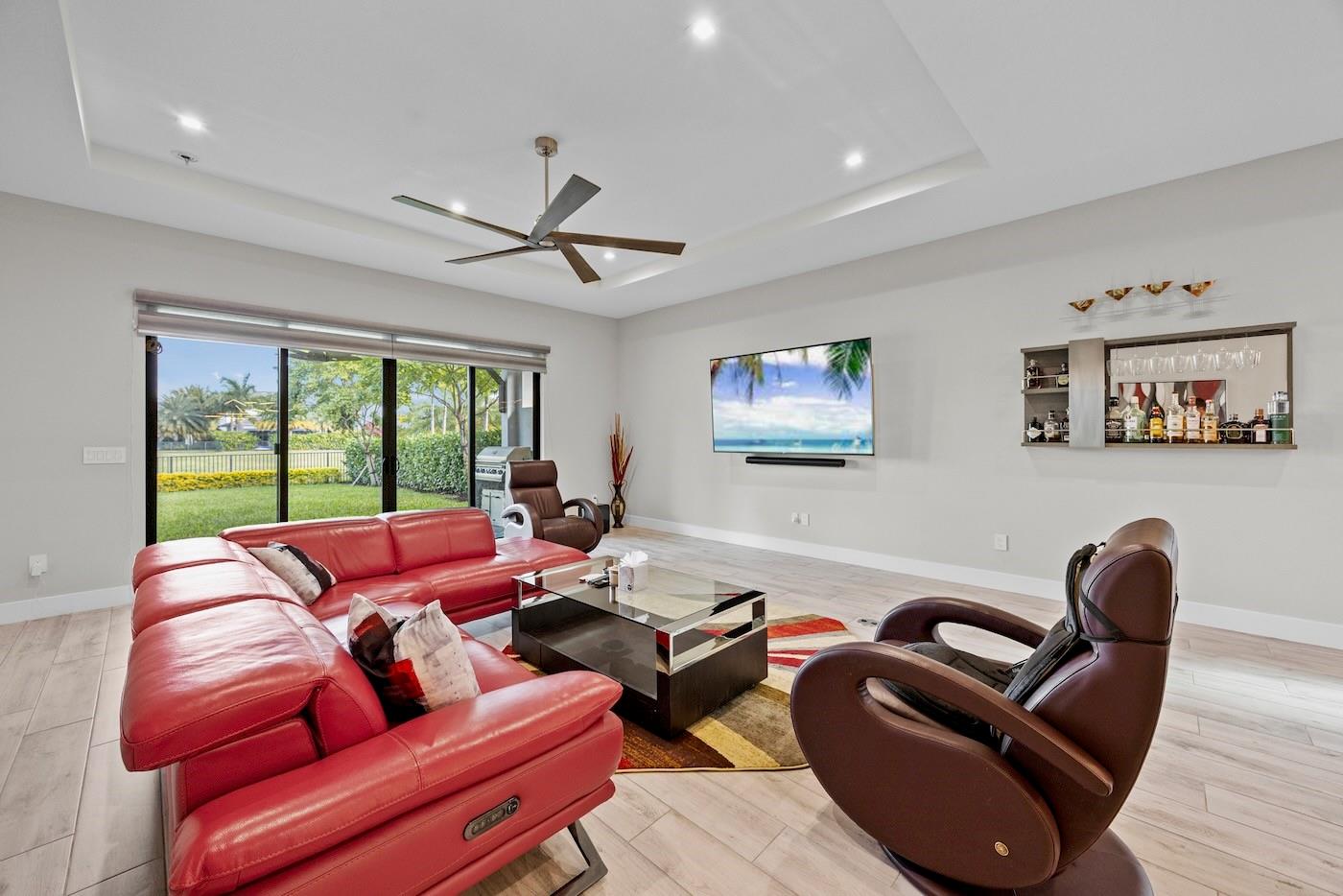 3069 Bellflower Cir West Palm Beach, FL 33401