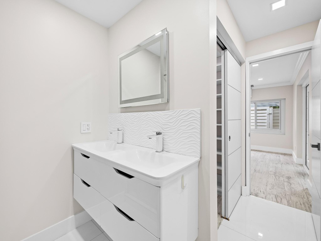 714 NE 16th Fort Lauderdale, FL 33304