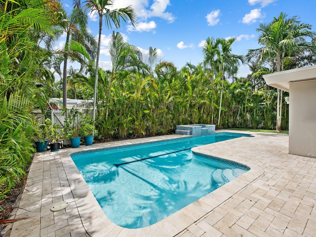 714 NE 16th Fort Lauderdale, FL 33304