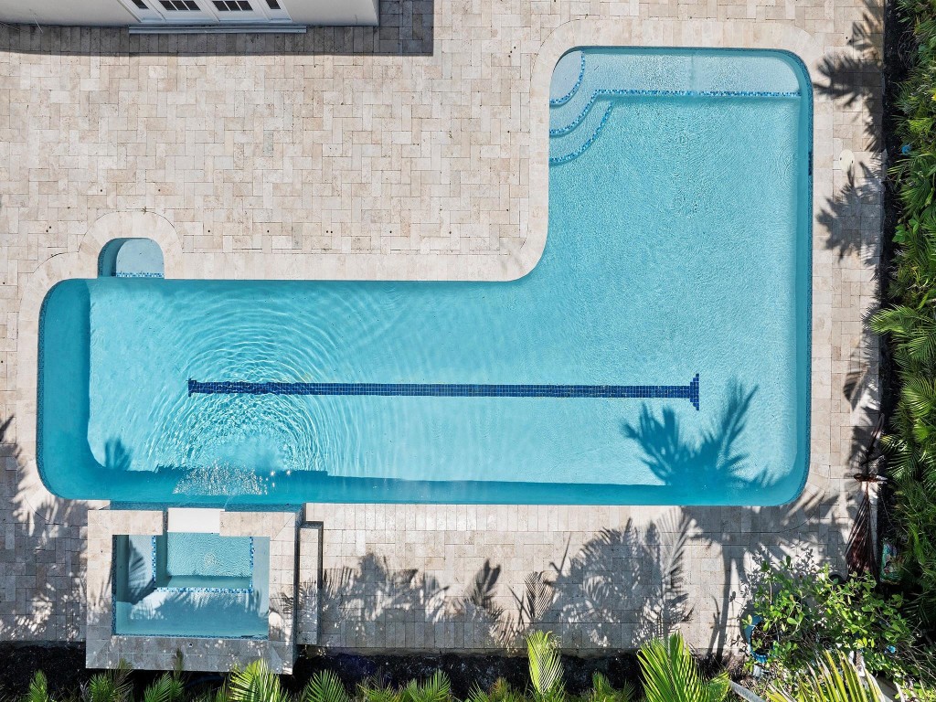 714 NE 16th Fort Lauderdale, FL 33304