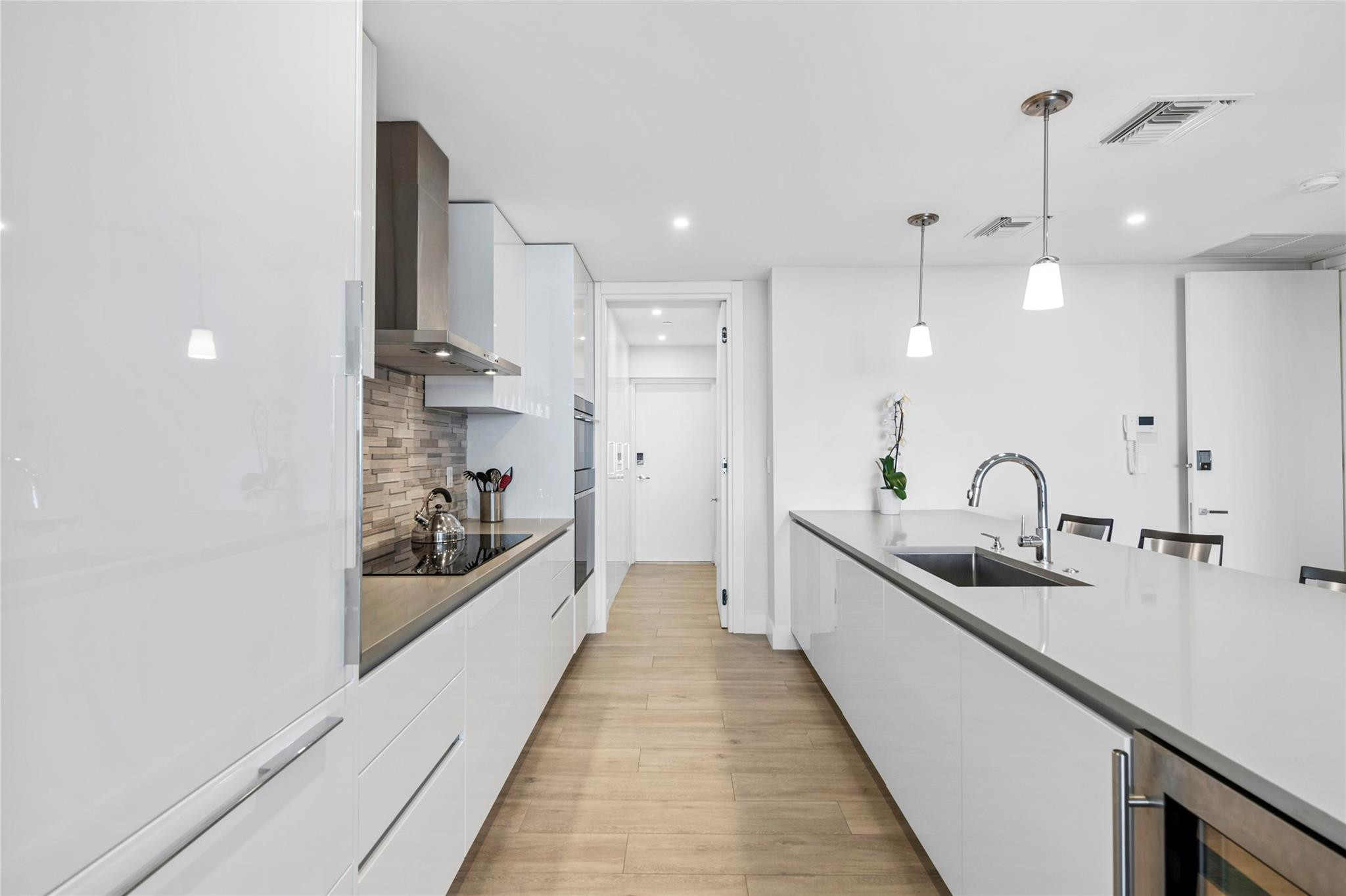 920 Intracoastal #1402 Fort Lauderdale, FL 33304