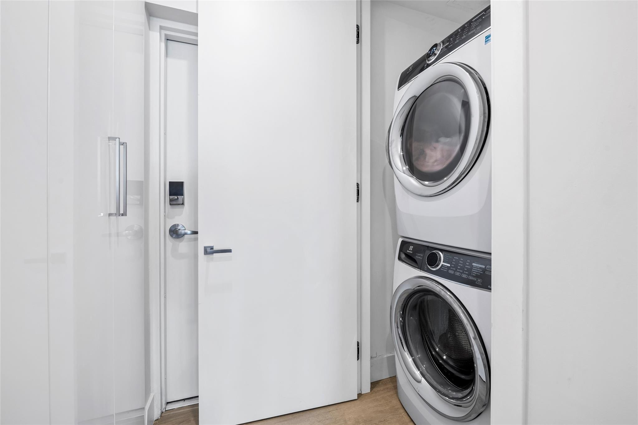 920 Intracoastal #1402 Fort Lauderdale, FL 33304