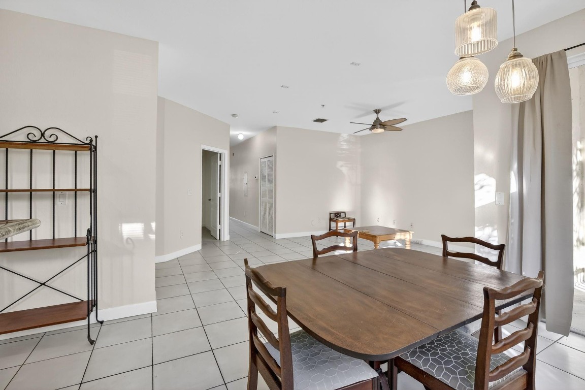 100 Jacaranda Country Clb #101 Plantation, FL 33324