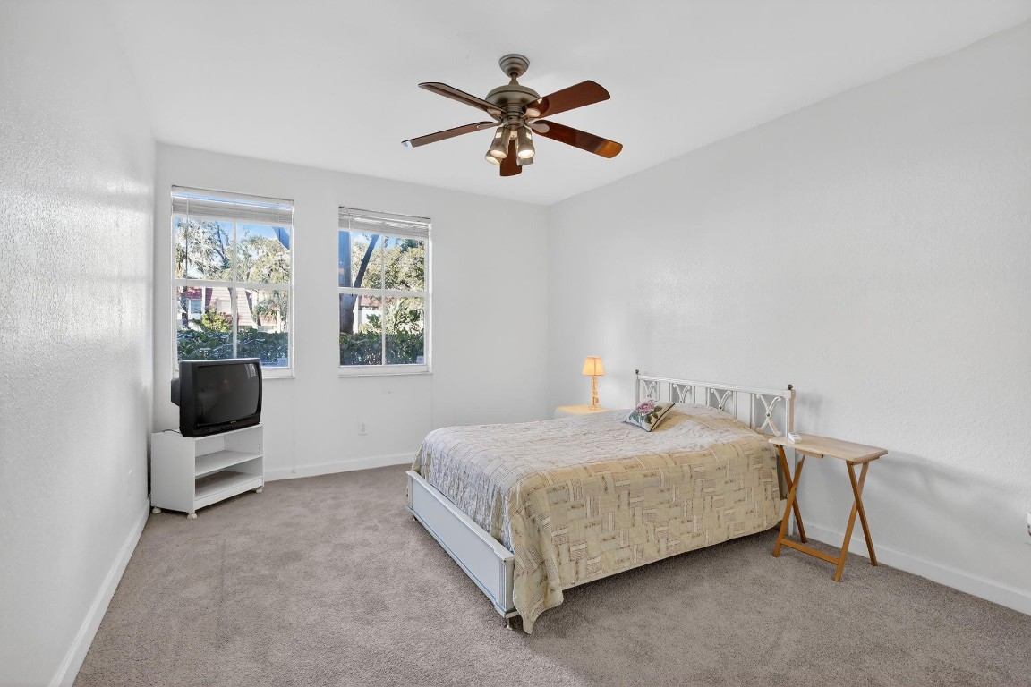 100 Jacaranda Country Clb #101 Plantation, FL 33324