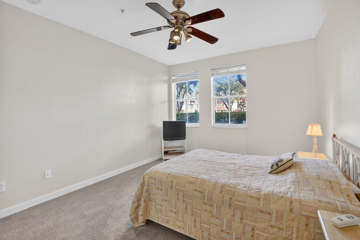 100 Jacaranda Country Clb #101 Plantation, FL 33324