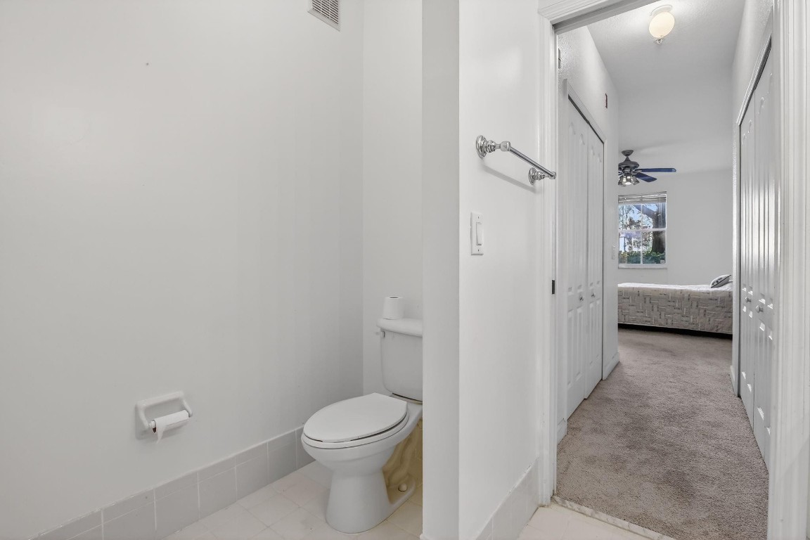 100 Jacaranda Country Clb #101 Plantation, FL 33324