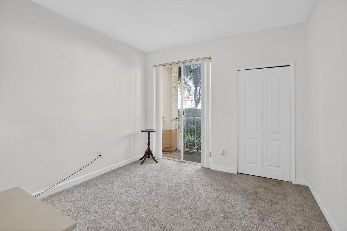 100 Jacaranda Country Clb #101 Plantation, FL 33324