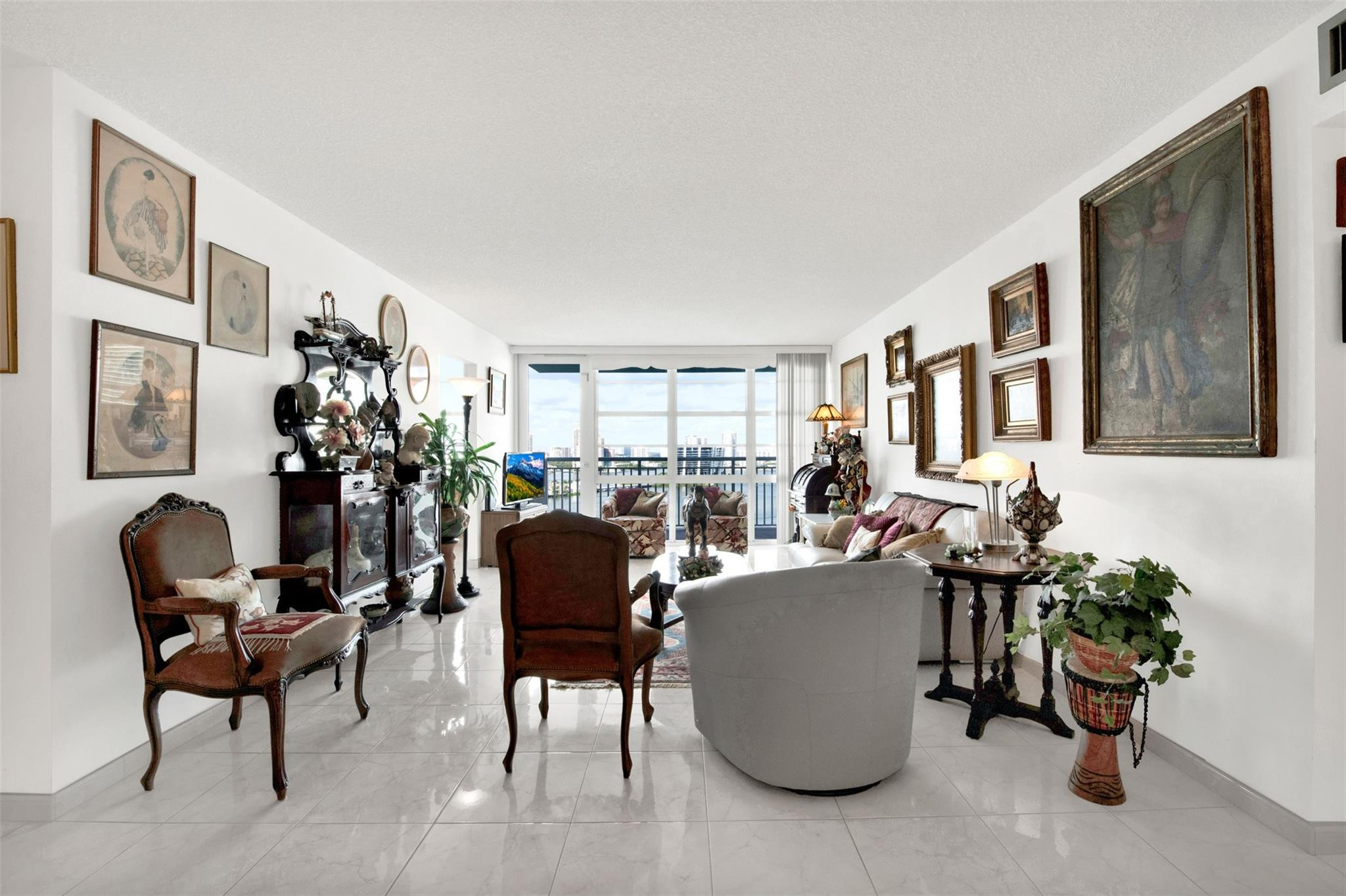 image Winston Towers 50012