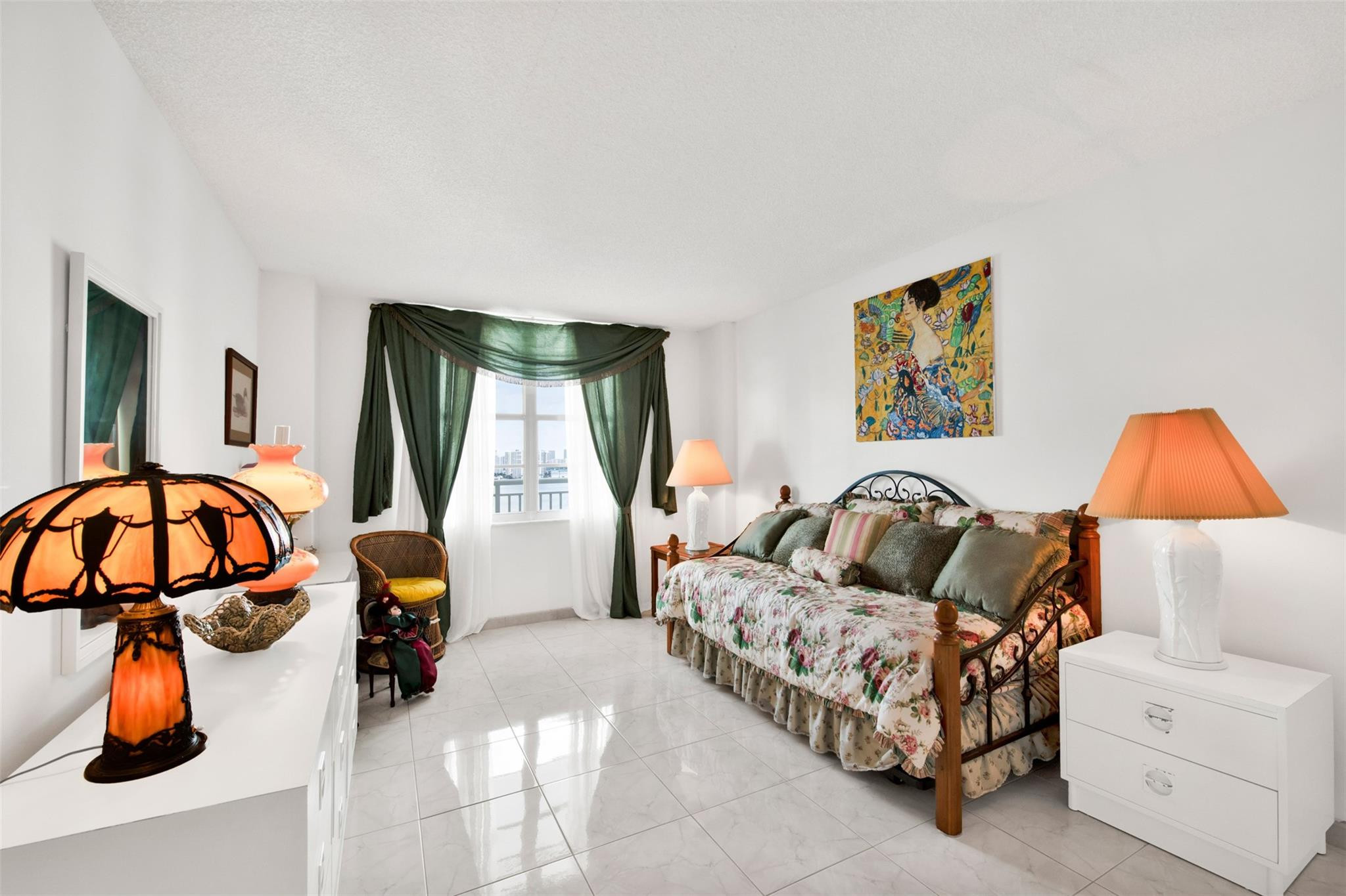 image Winston Towers 50028