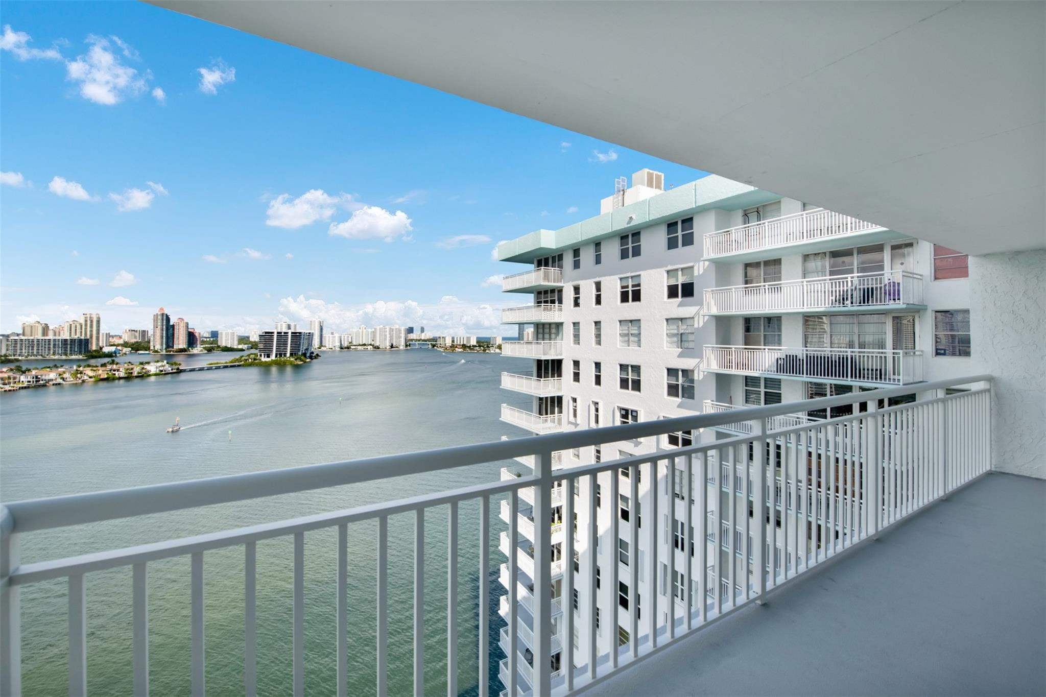 image Winston Towers 5006