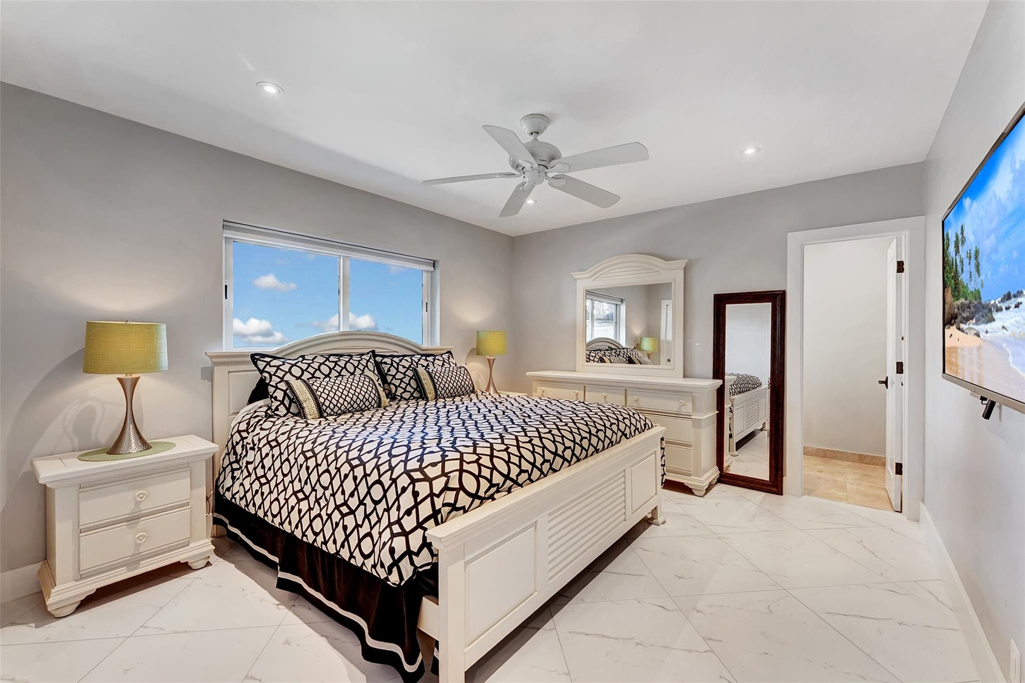 2821 NE 59th Fort Lauderdale, FL 33308