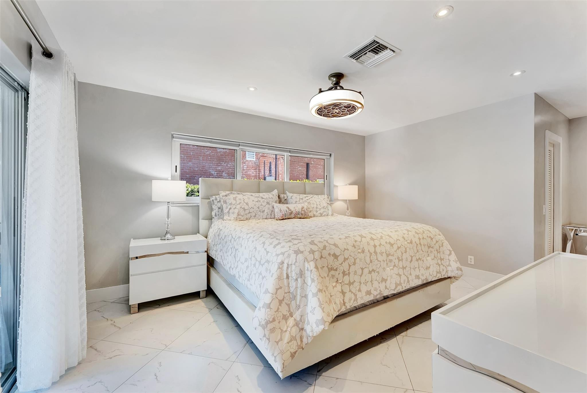 2821 NE 59th Fort Lauderdale, FL 33308