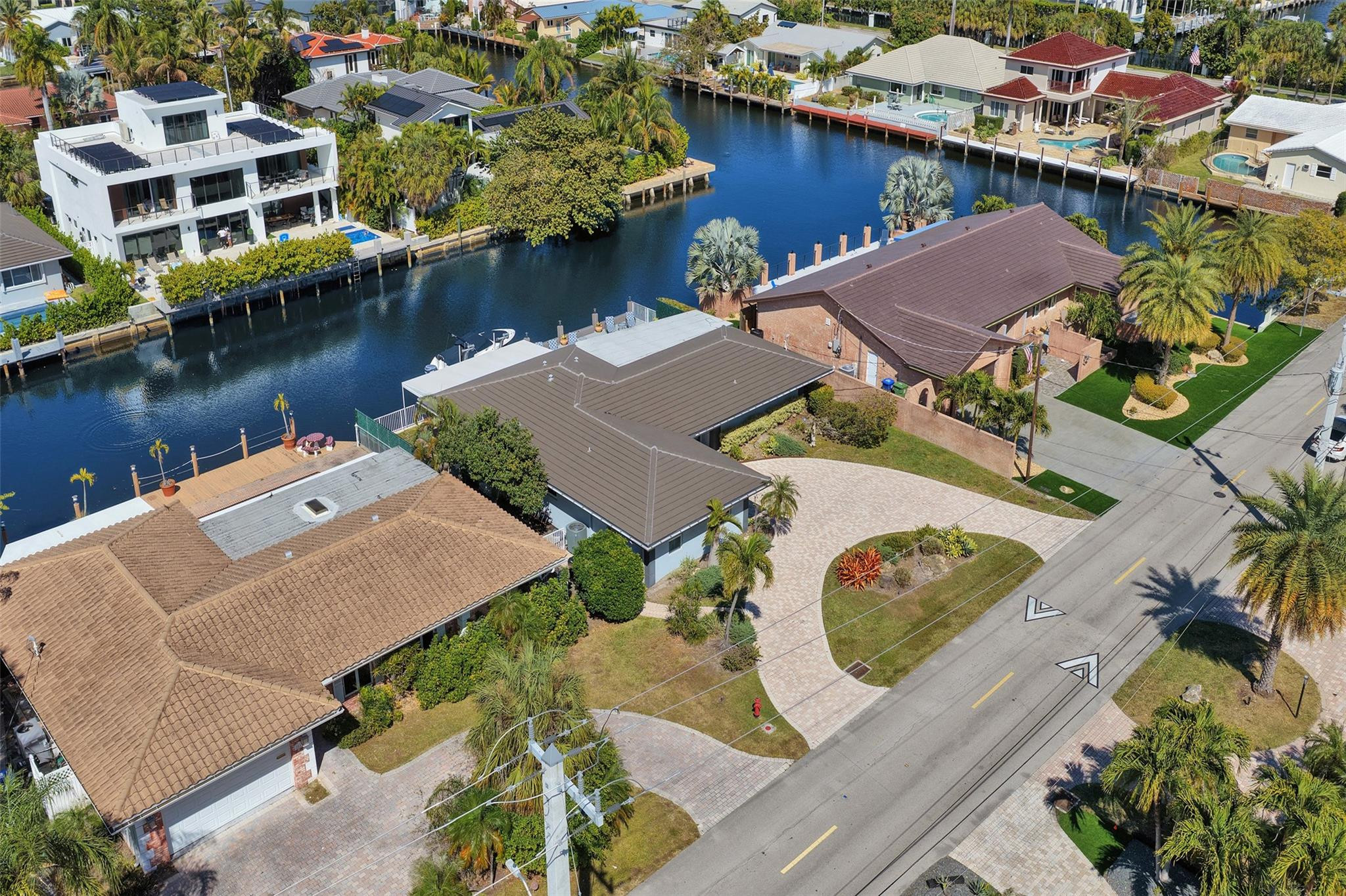 2821 NE 59th Fort Lauderdale, FL 33308