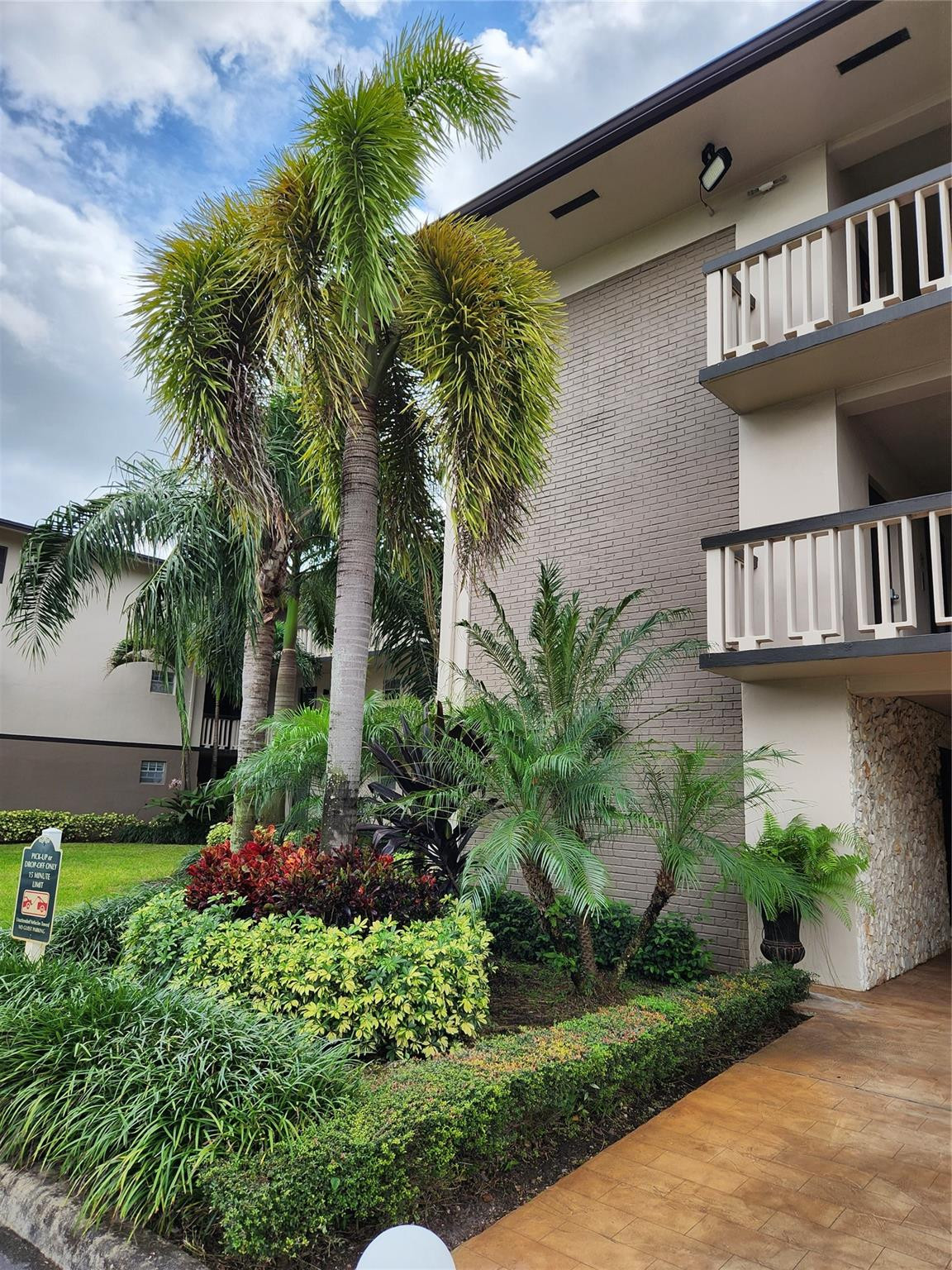 4900 Washington #309