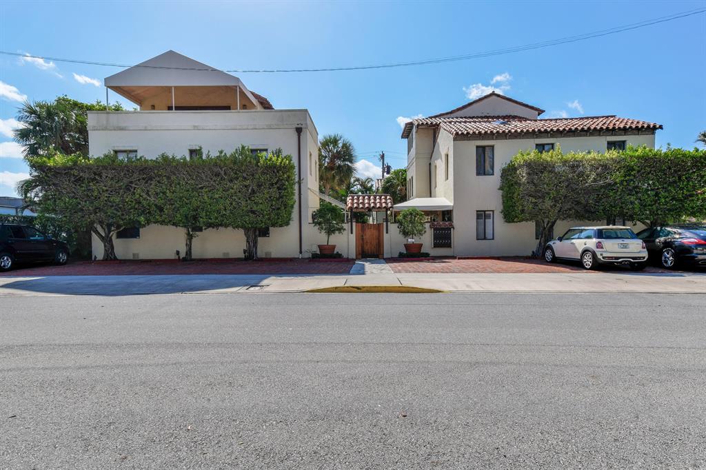 214 Chilean Ave #I