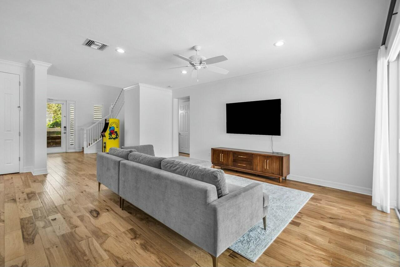 2724 Wymberly Dr Jupiter, FL 33458