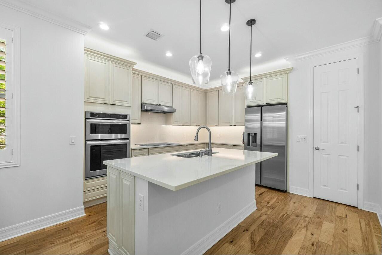 2724 Wymberly Dr Jupiter, FL 33458